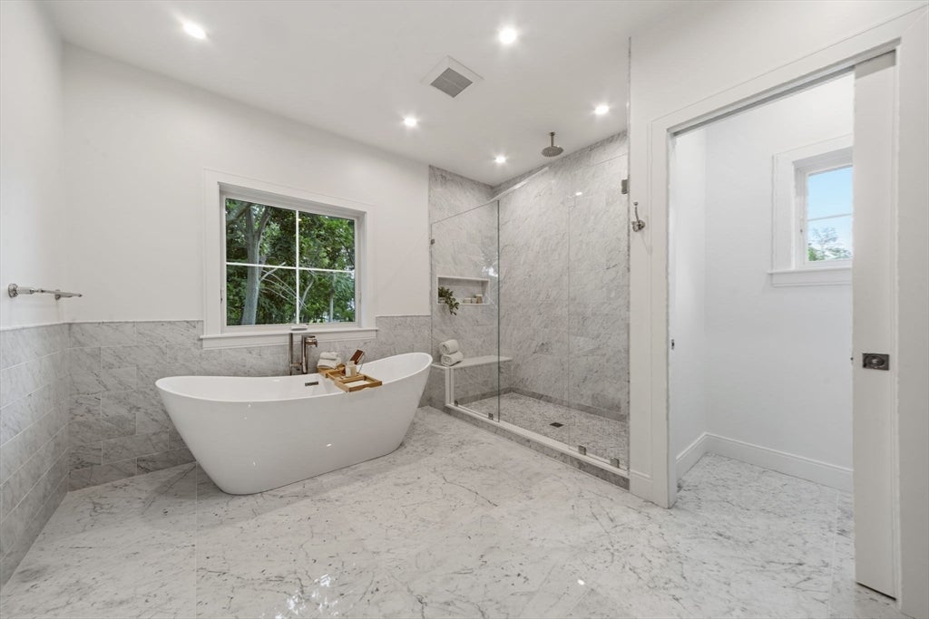 35 Fairview Ave, Lynnfield, MA Photo #23