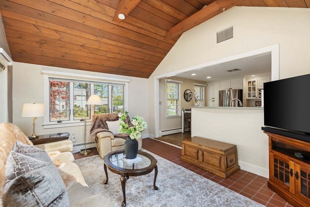 1 Westway, Lynnfield, MA, 1 Westway, Lynnfield, MA Photo #14