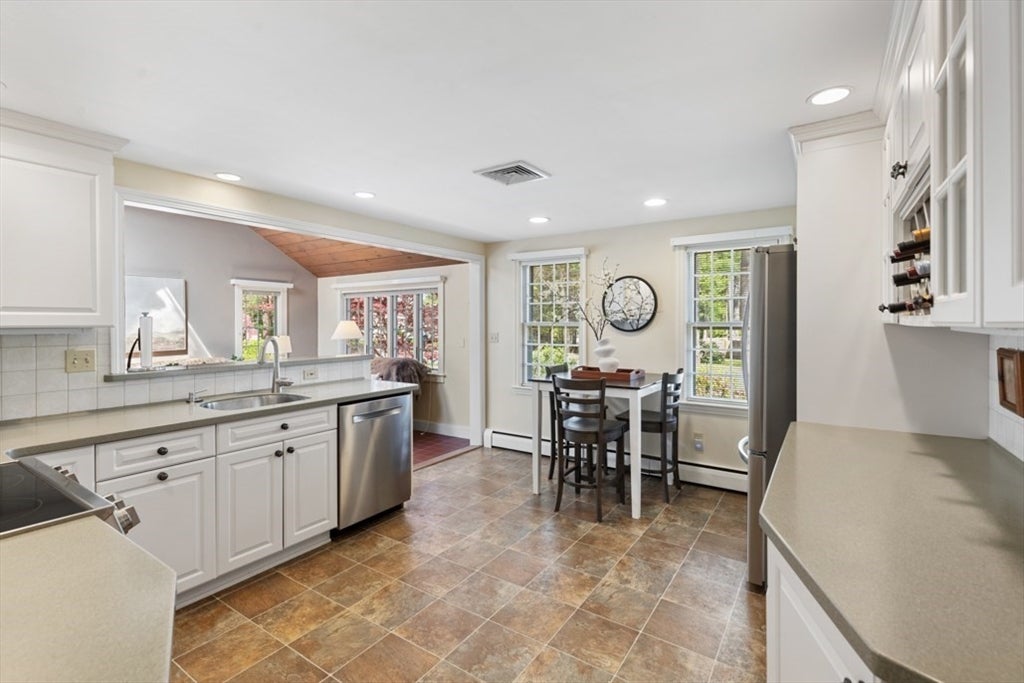 1 Westway, Lynnfield, MA, 1 Westway, Lynnfield, MA Photo #8