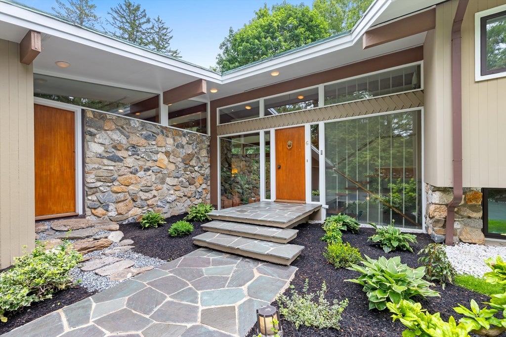 Photo of 6 Porter Rd, Andover, MA