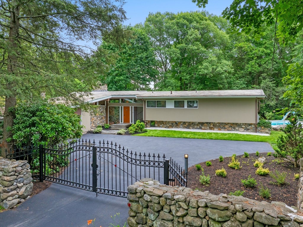 6 Porter Rd, Andover, MA, 6 Porter Rd, Andover, MA Photo #2