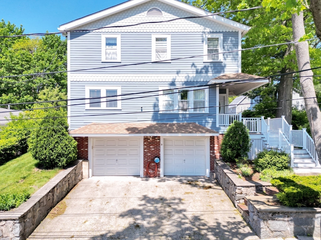 9 Bobolink Street