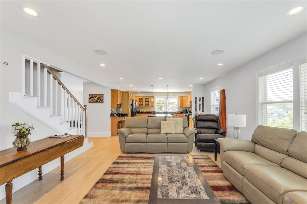 9 Bobolink Street