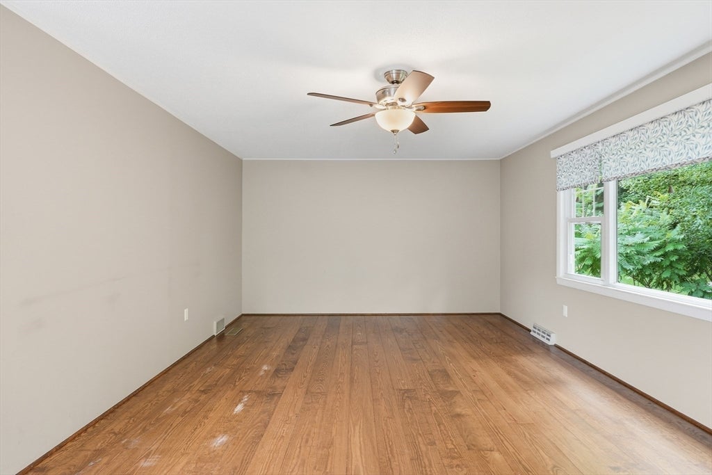 6 Hamilton Drive, Holland, MA Photo #13