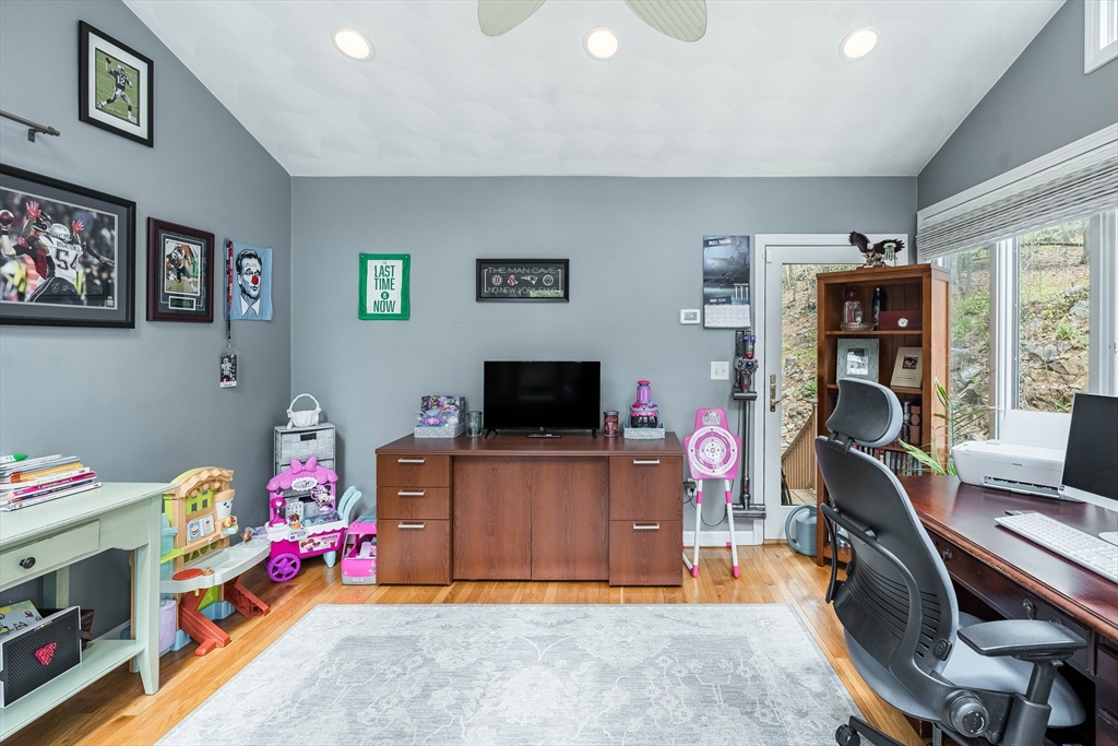 77 Lippitt Ave, Cumberland, RI Photo #9