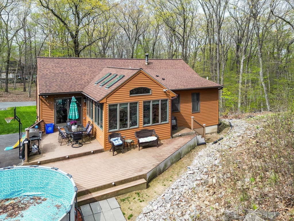 77 Lippitt Ave, Cumberland, RI Photo #33