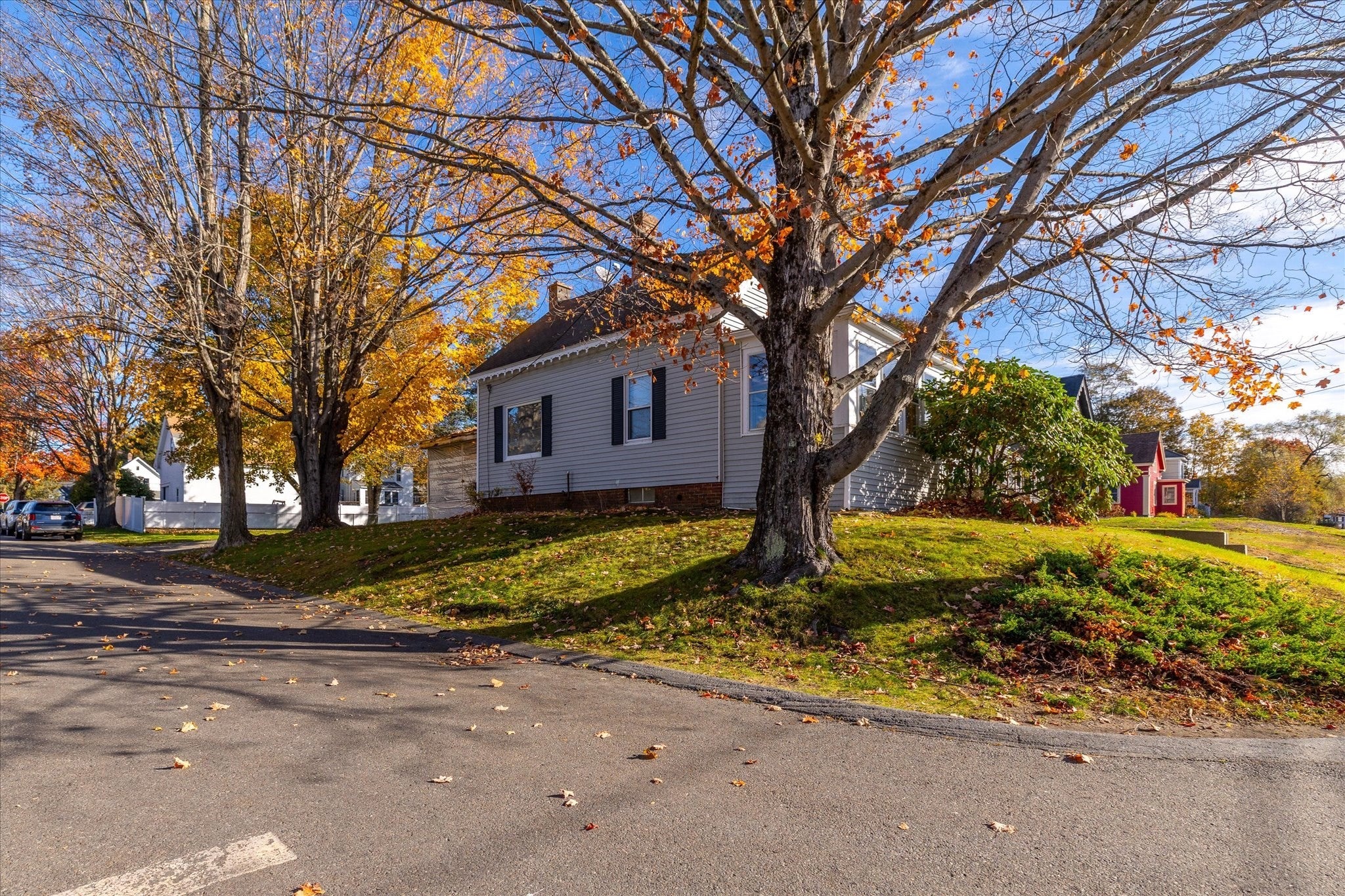 37 Memorial St