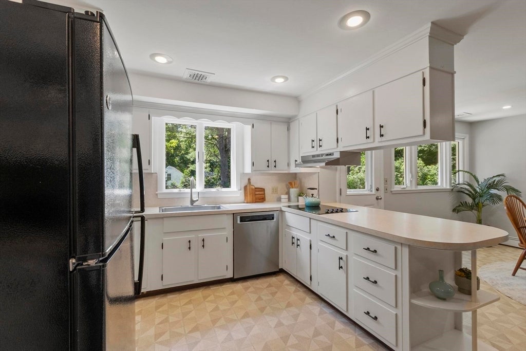 9 Cherry Ridge Rd, Acton, MA Photo #7
