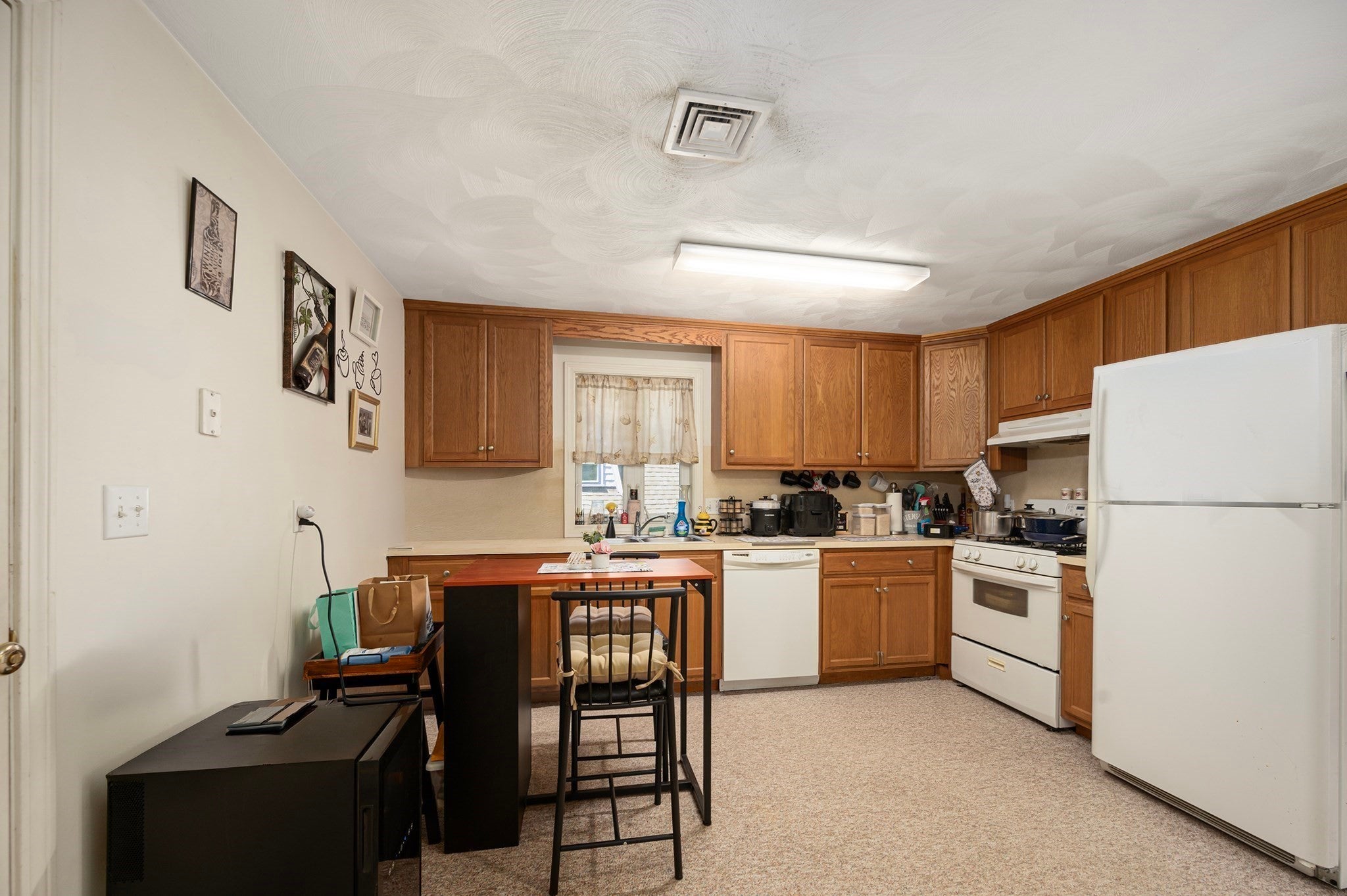 127 Maple Street, Attleboro, MA, 127 Maple Street, Attleboro, MA Photo #3