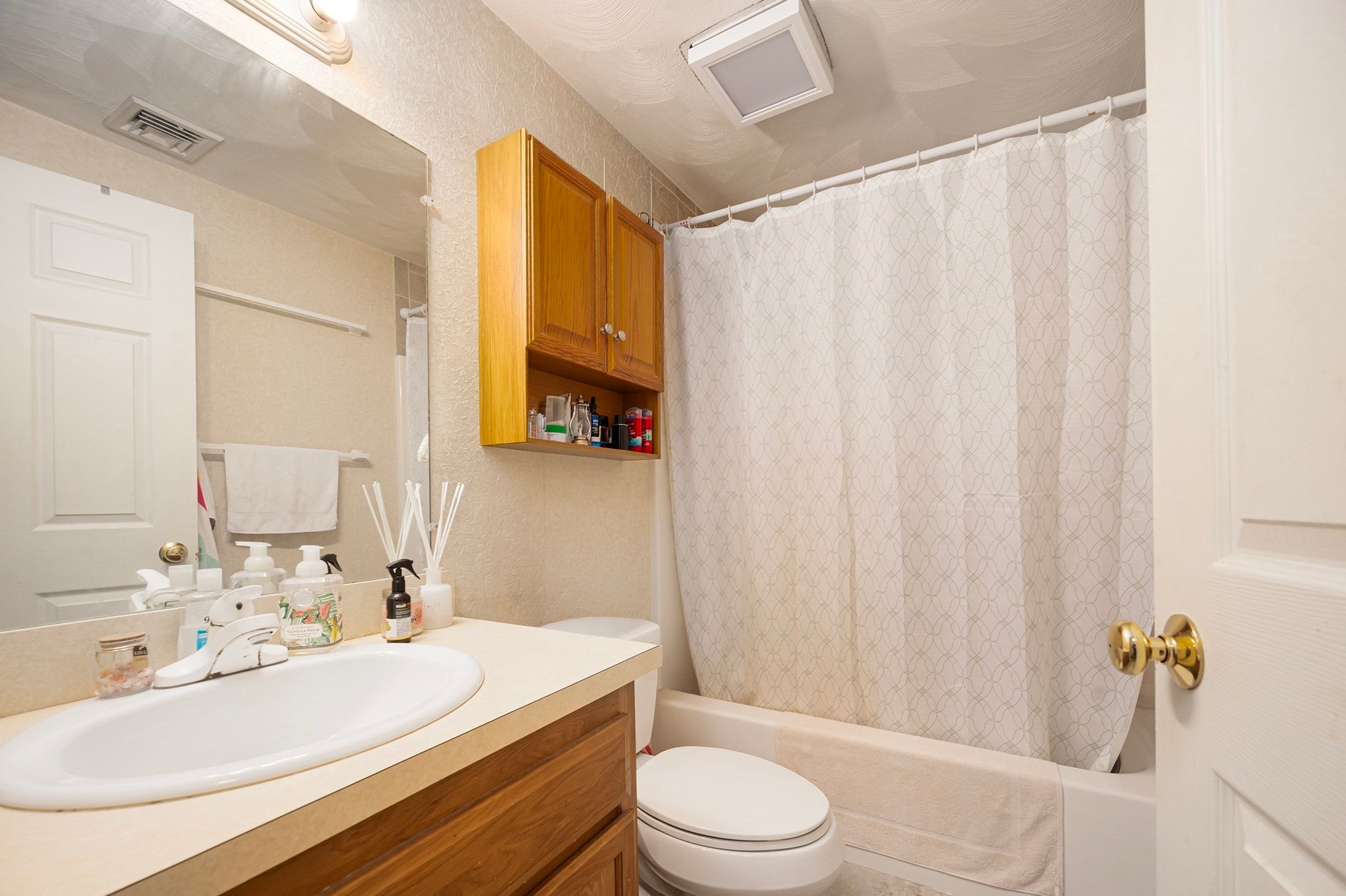 127 Maple Street, Attleboro, MA, 127 Maple Street, Attleboro, MA Photo #5