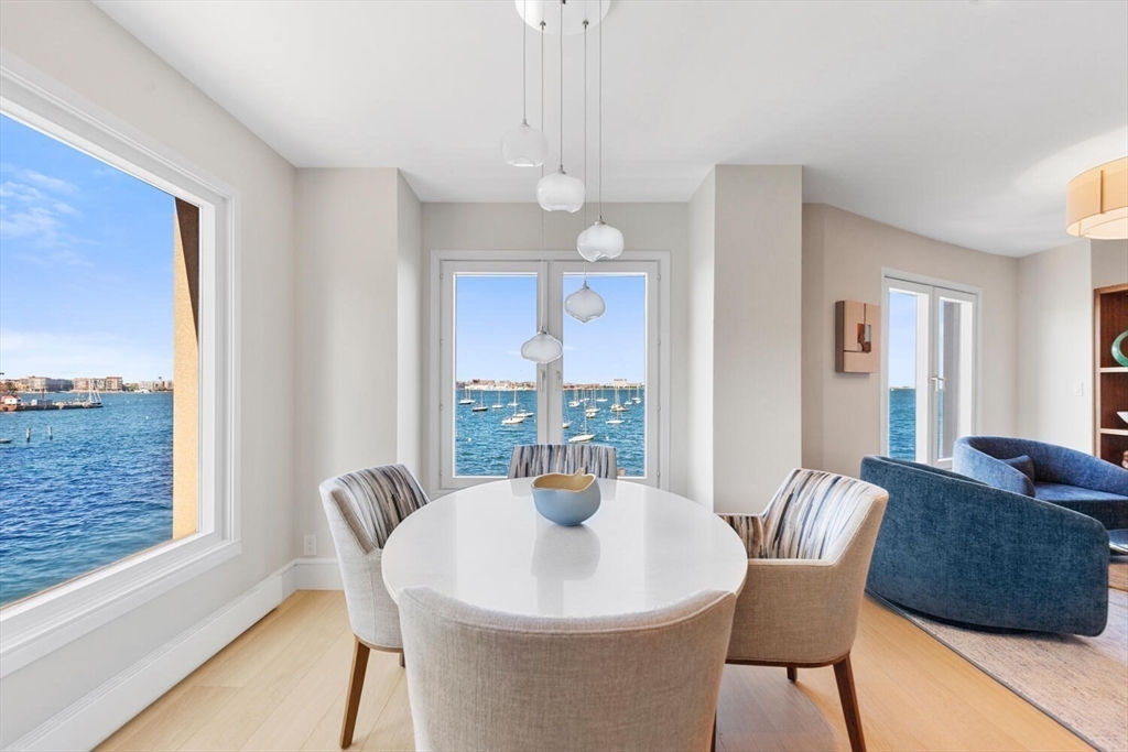 20 Rowes Wharf 309