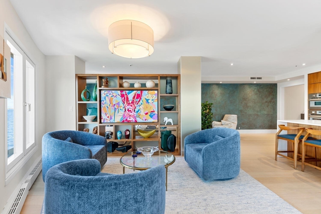 20 Rowes Wharf 309