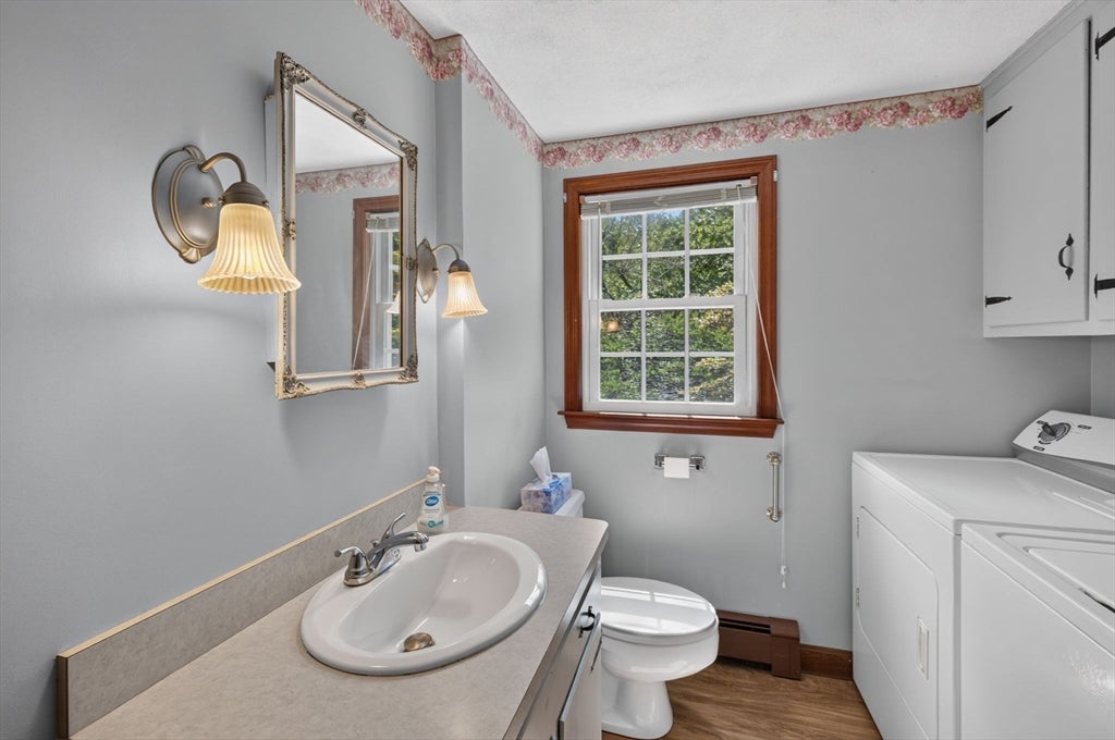 24 Railroad Ave, Taunton, MA Photo #6