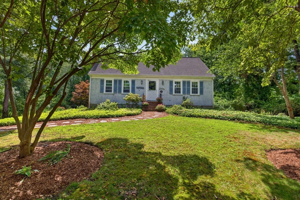 24 Railroad Ave