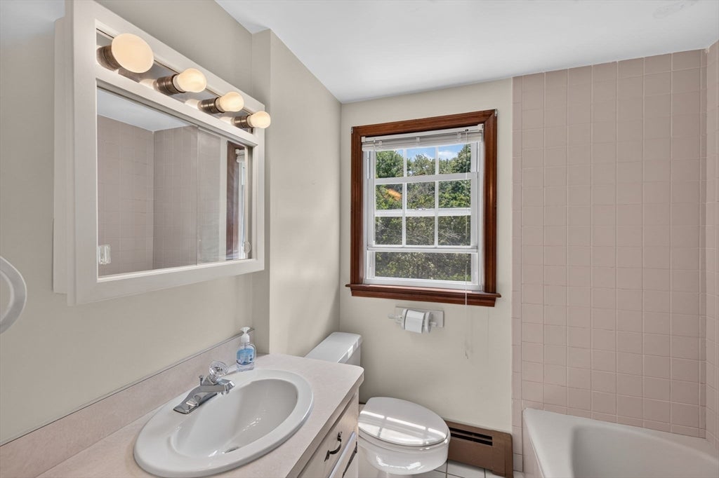 24 Railroad Ave, Taunton, MA Photo #19