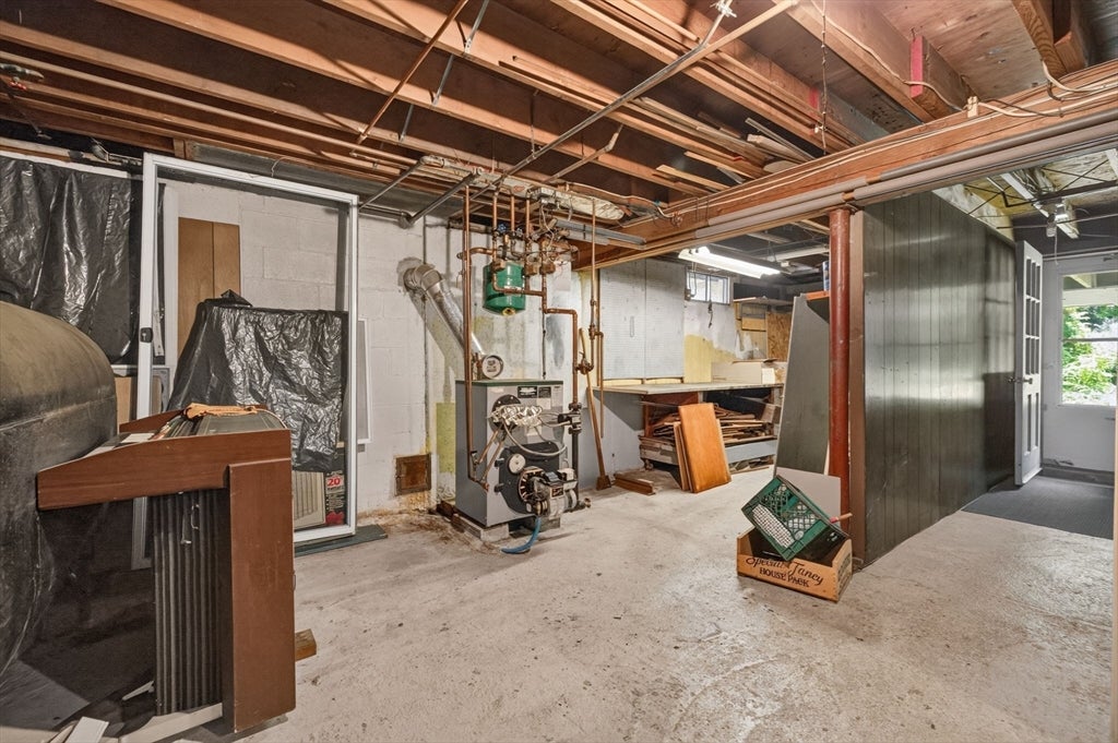 24 Railroad Ave, Taunton, MA Photo #30