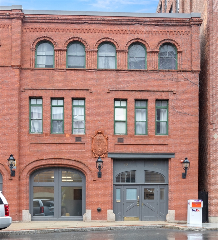 18-22 Essex Street 21