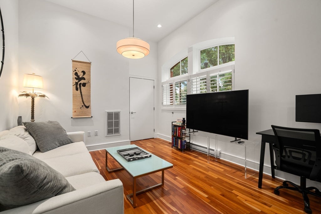 2430 Beacon St #105, Boston, MA, 2430 Beacon St #105, Boston, MA Photo #6