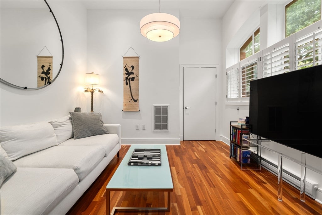 2430 Beacon St 105