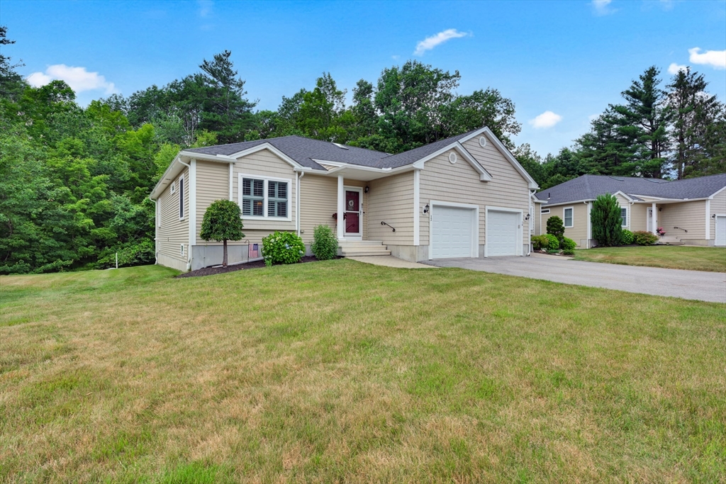 32 Village Rd 32