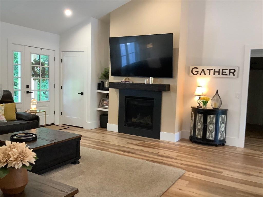 4B Mccarthy Rd, North Brookfield, MA, 4B Mccarthy Rd, North Brookfield, MA Photo #9
