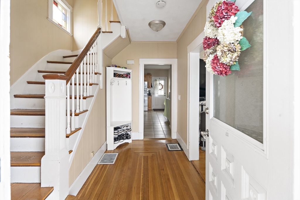 1 Elwood St