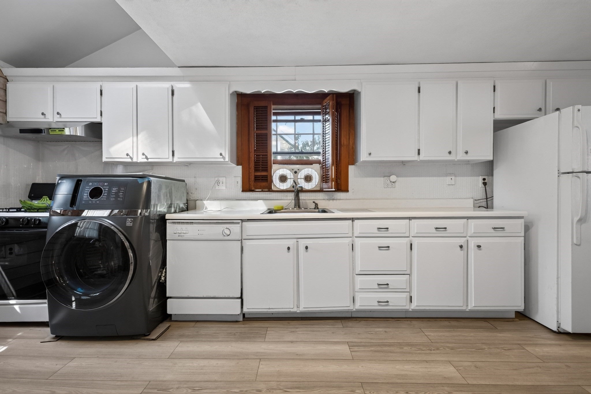 14 Flint Ave, Somerville, MA, 14 Flint Ave, Somerville, MA Photo #4