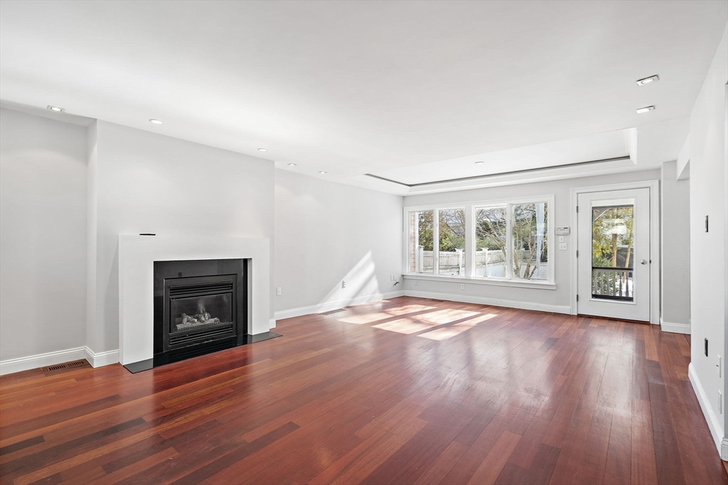 32 - 34 Thoreau Street