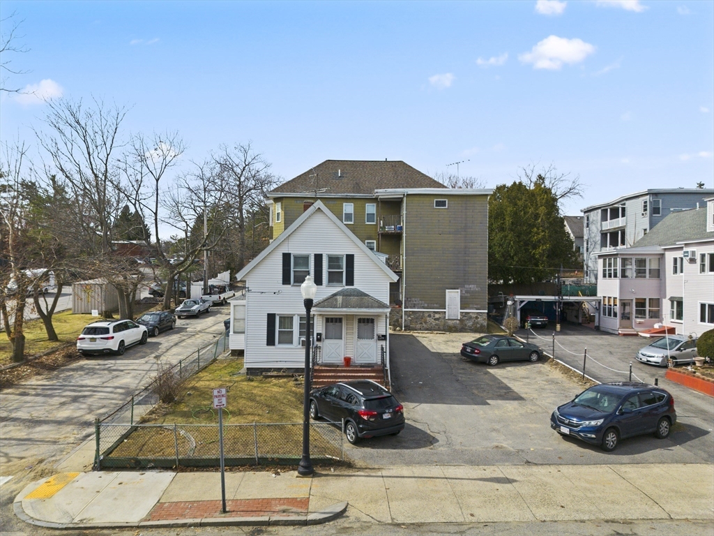 1-3 Ingalls Ct & 164-164a Broadway
