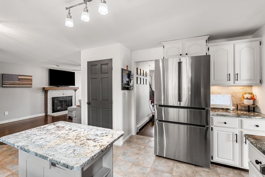 12 Rainbow Cir, Bridgewater, MA Photo #10