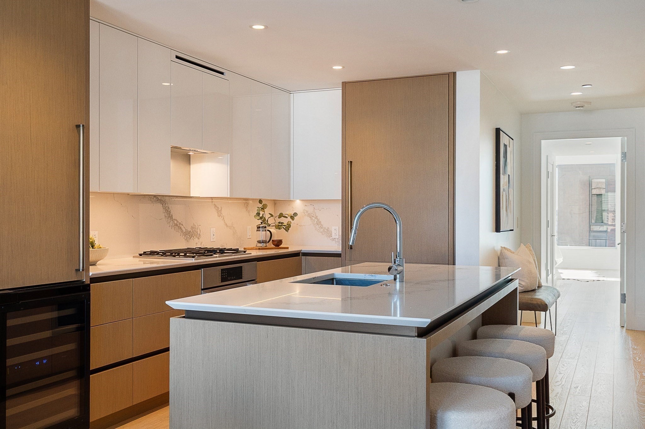 380 Harrison Ave 1122