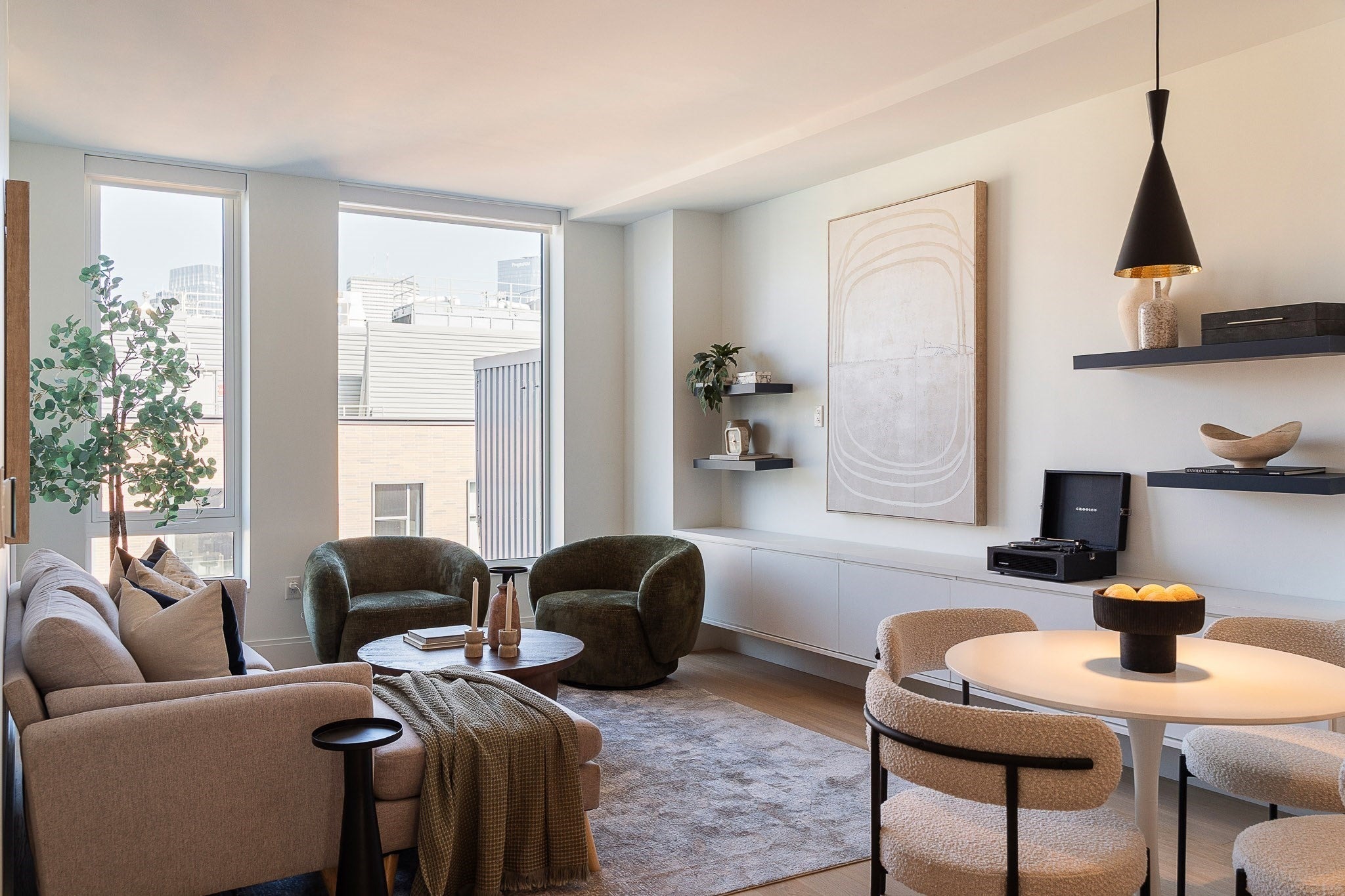 380 Harrison Ave 1122