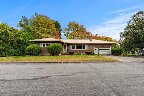 383 Hovey St Lowell MA 01852