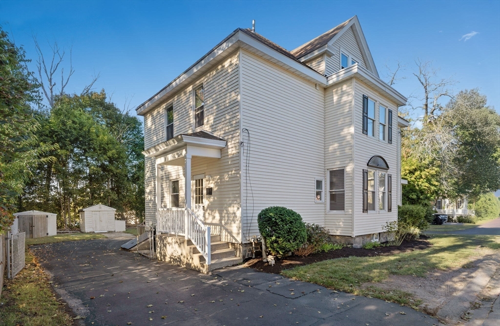 53 May St