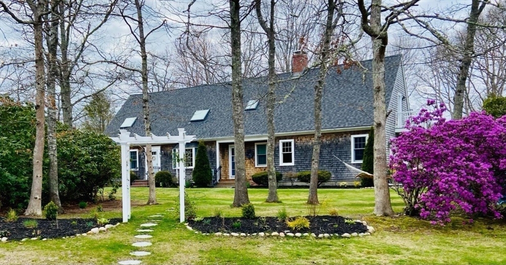 13 Checkerberry Ln