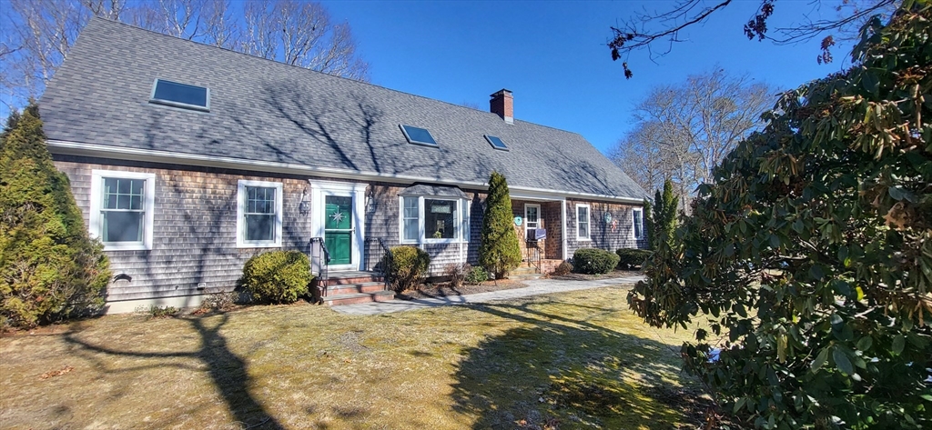 13 Checkerberry Ln