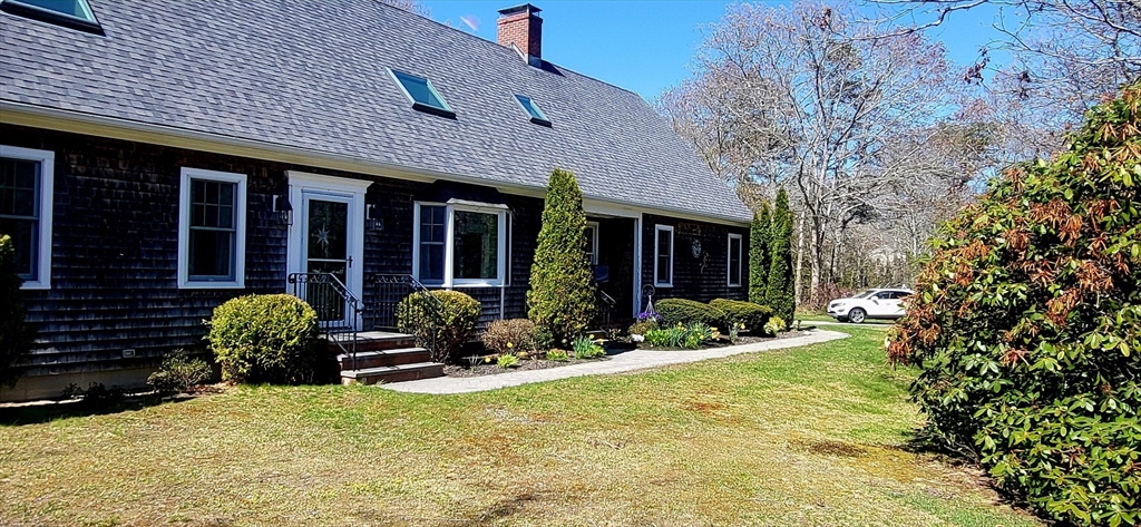 13 Checkerberry Ln