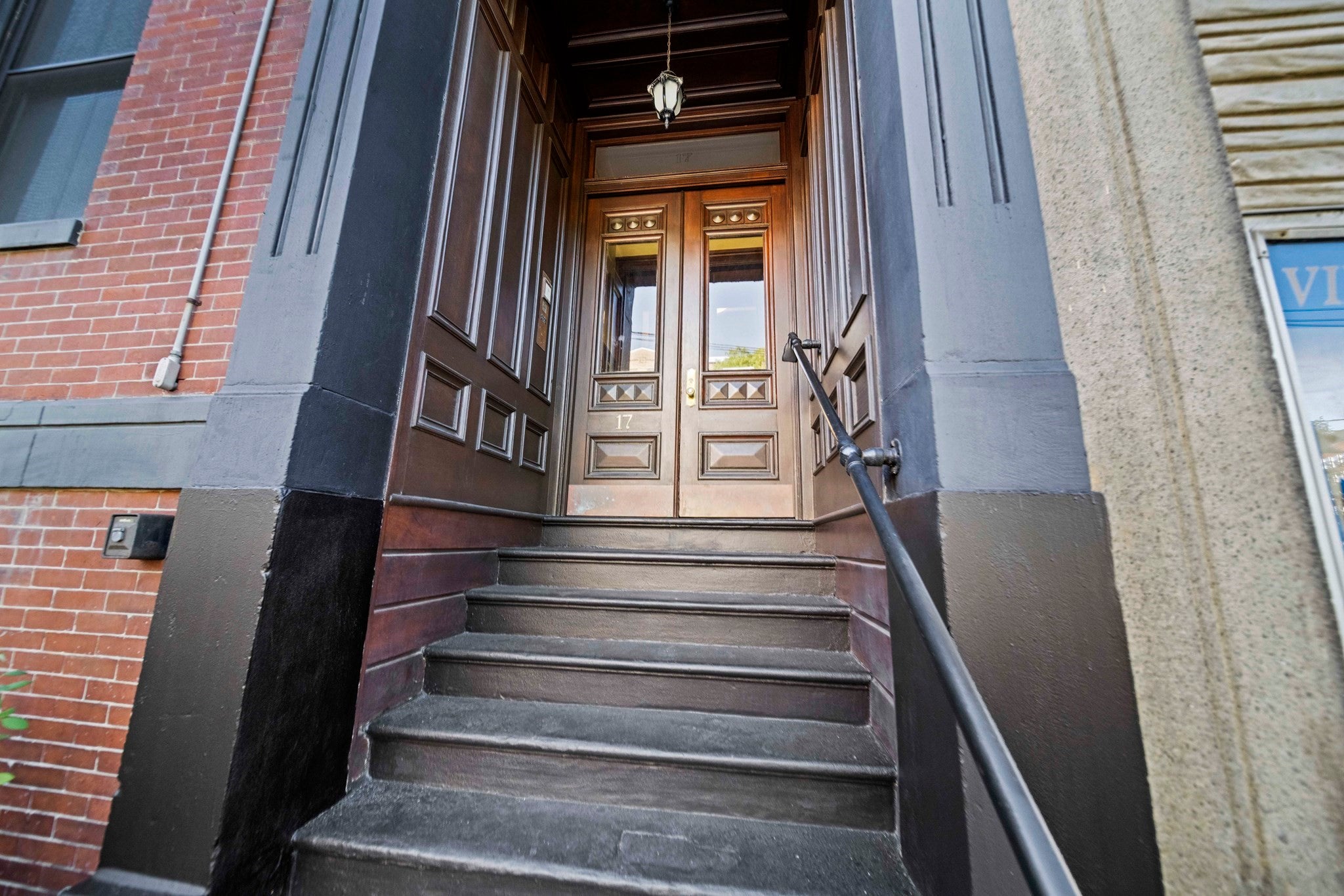 Photo of 17 High Street, Brookline, MA