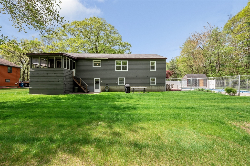 4 Pleasantview Ave