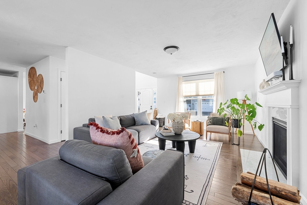 11 Wedge Dr