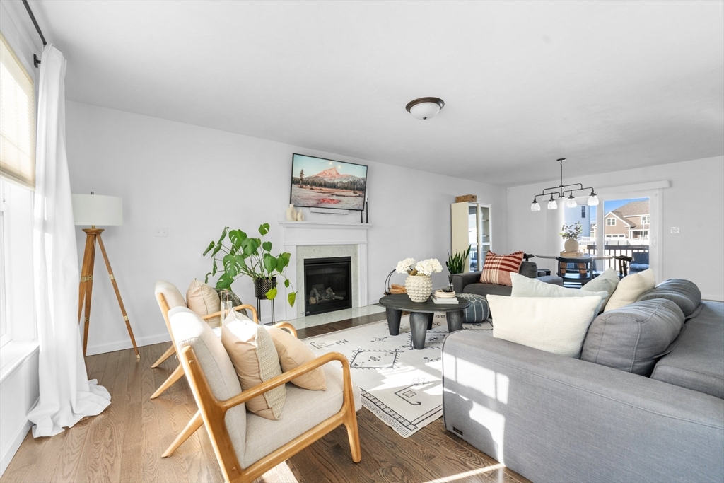 11 Wedge Dr