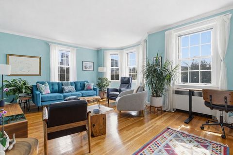 Photo of 92 Beacon Street #51, Boston, MA 02108 (MLS # 73500451)