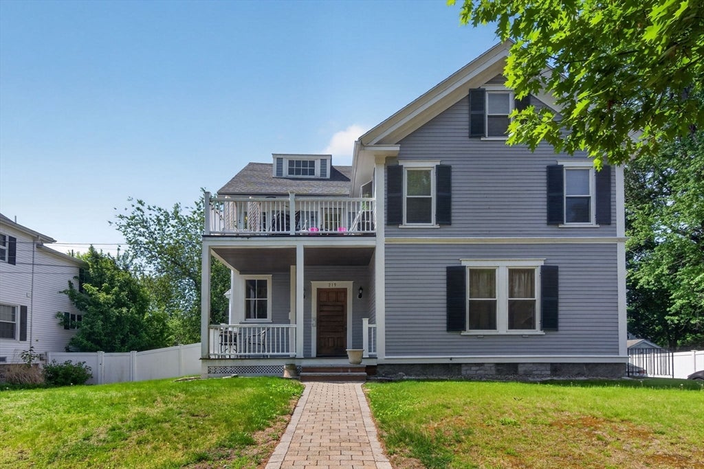 Photo of 219 Lynn Fells Pkwy #3, Melrose, MA 02176 (MLS # 73529166)