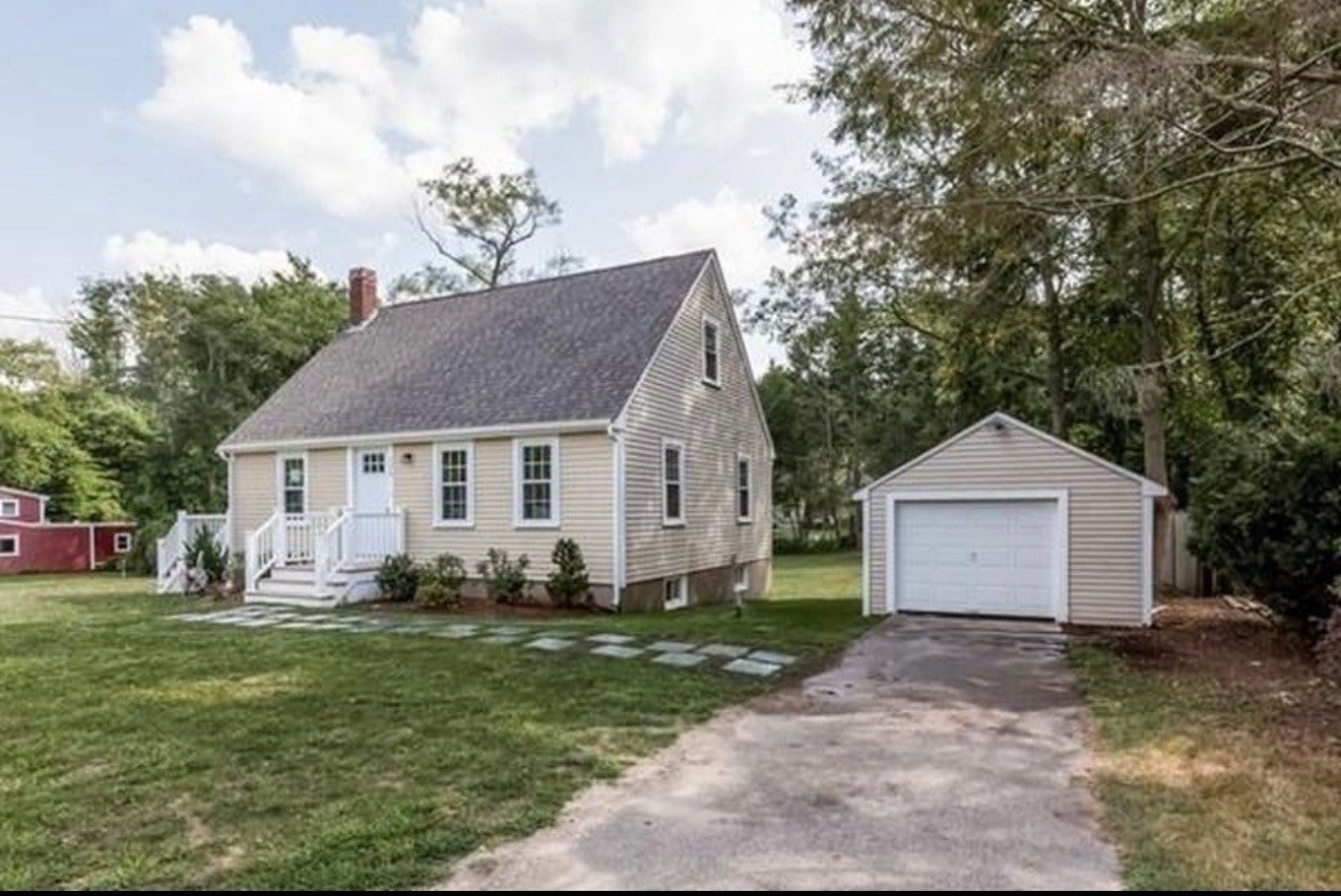 Click for 177 Pond St, Holbrook, MA slideshow