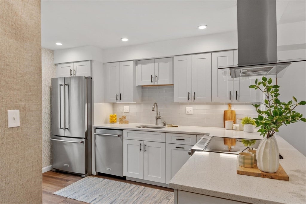 2 Beal's Cove Road #F, Hingham, MA Photo #3