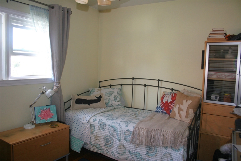 Dartmouth, Massachusetts 02747, United States, 3 Bedrooms Bedrooms, ,3 BathroomsBathrooms,Residential,Active,121188