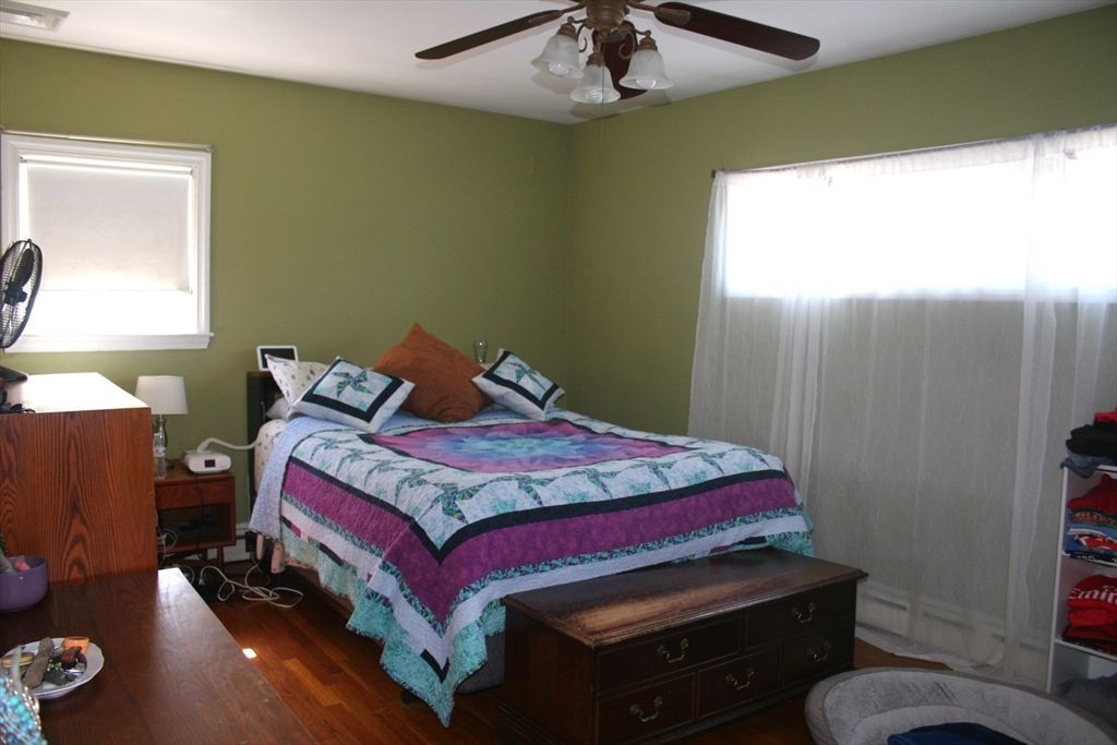 Dartmouth, Massachusetts 02747, United States, 3 Bedrooms Bedrooms, ,3 BathroomsBathrooms,Residential,Active,121188