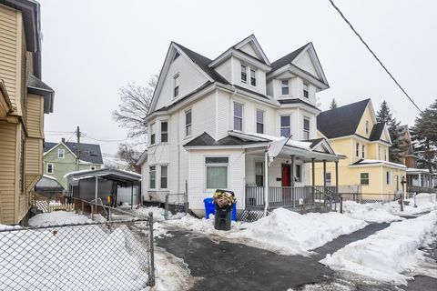 52 Orlando St Springfield MA 01108