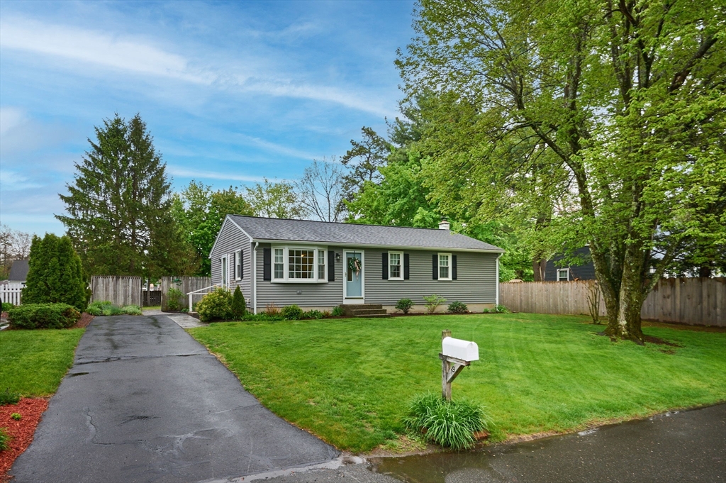 19 Beyer Dr, Easthampton, MA Photo #2