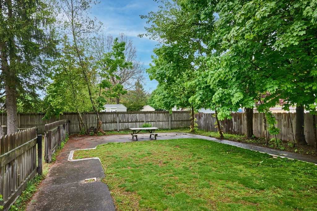 19 Beyer Dr, Easthampton, MA Photo #28